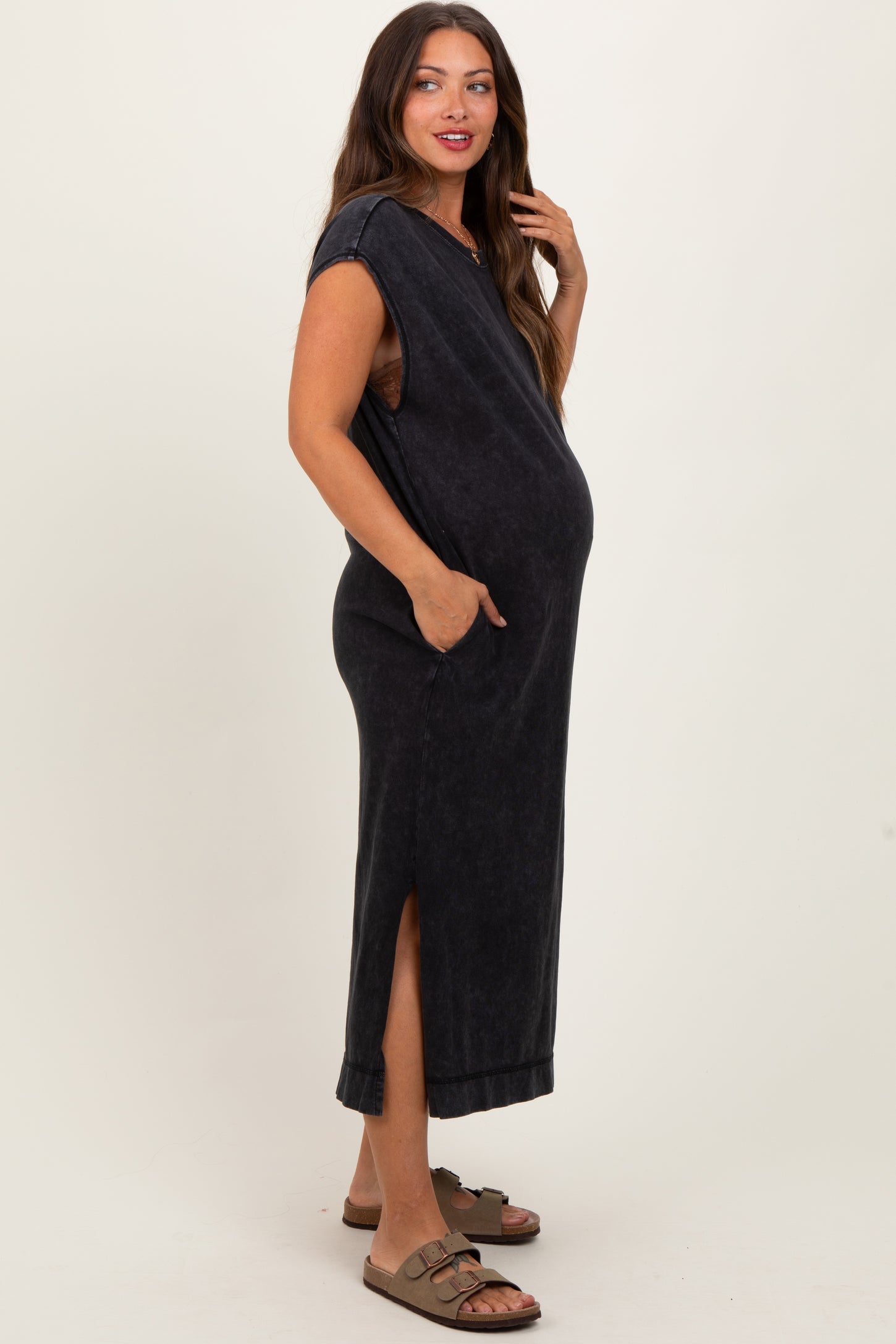 Black Casual Sleeveless Pocketed Maternity Midi Dress
