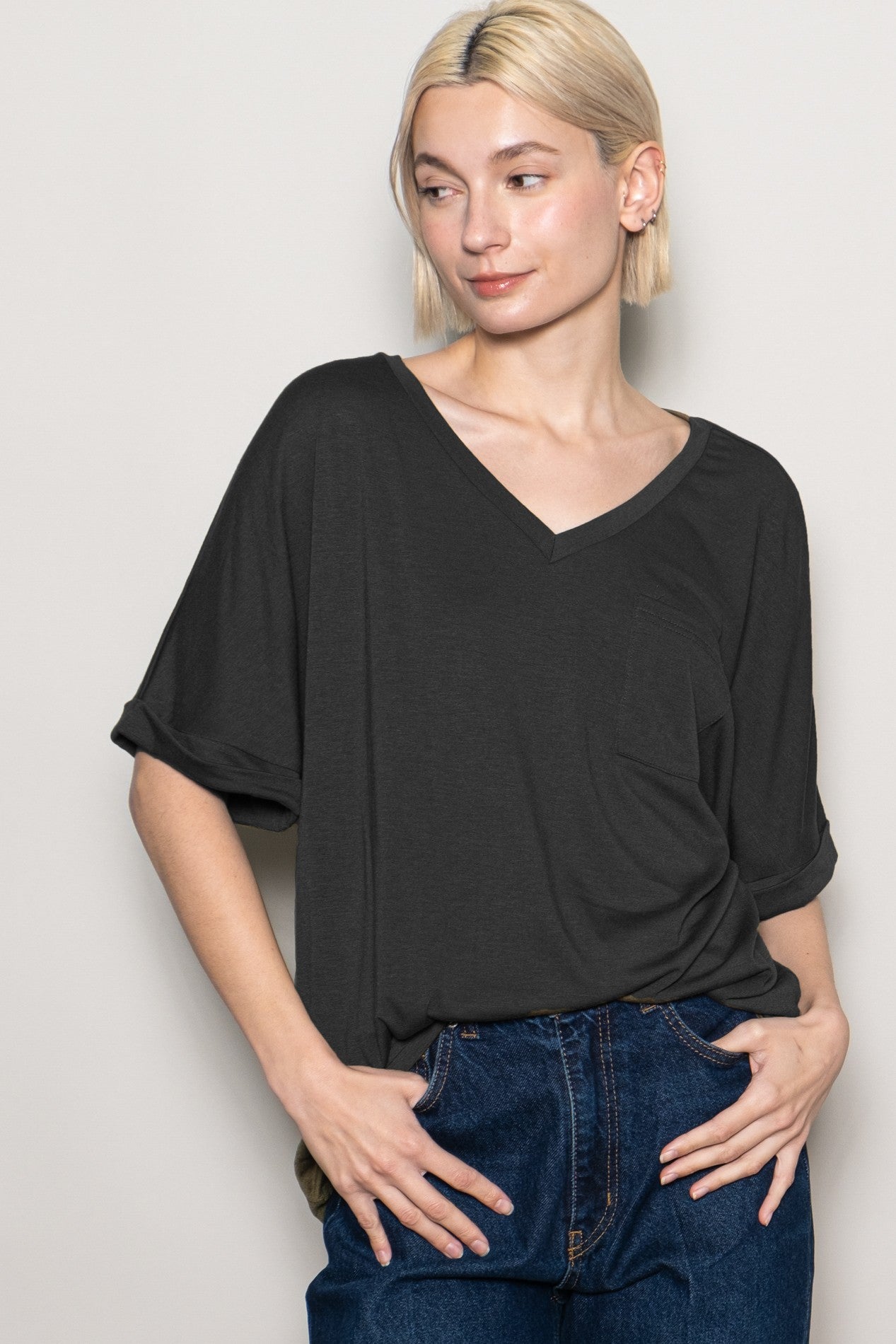 Black Oversized V-Neck Front Pocket Maternity T-Shirt
