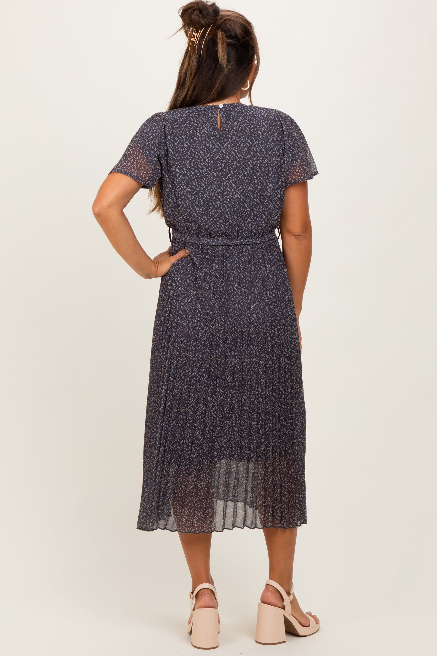 Grey Leaf Print Pleated Maternity Midi Dress
