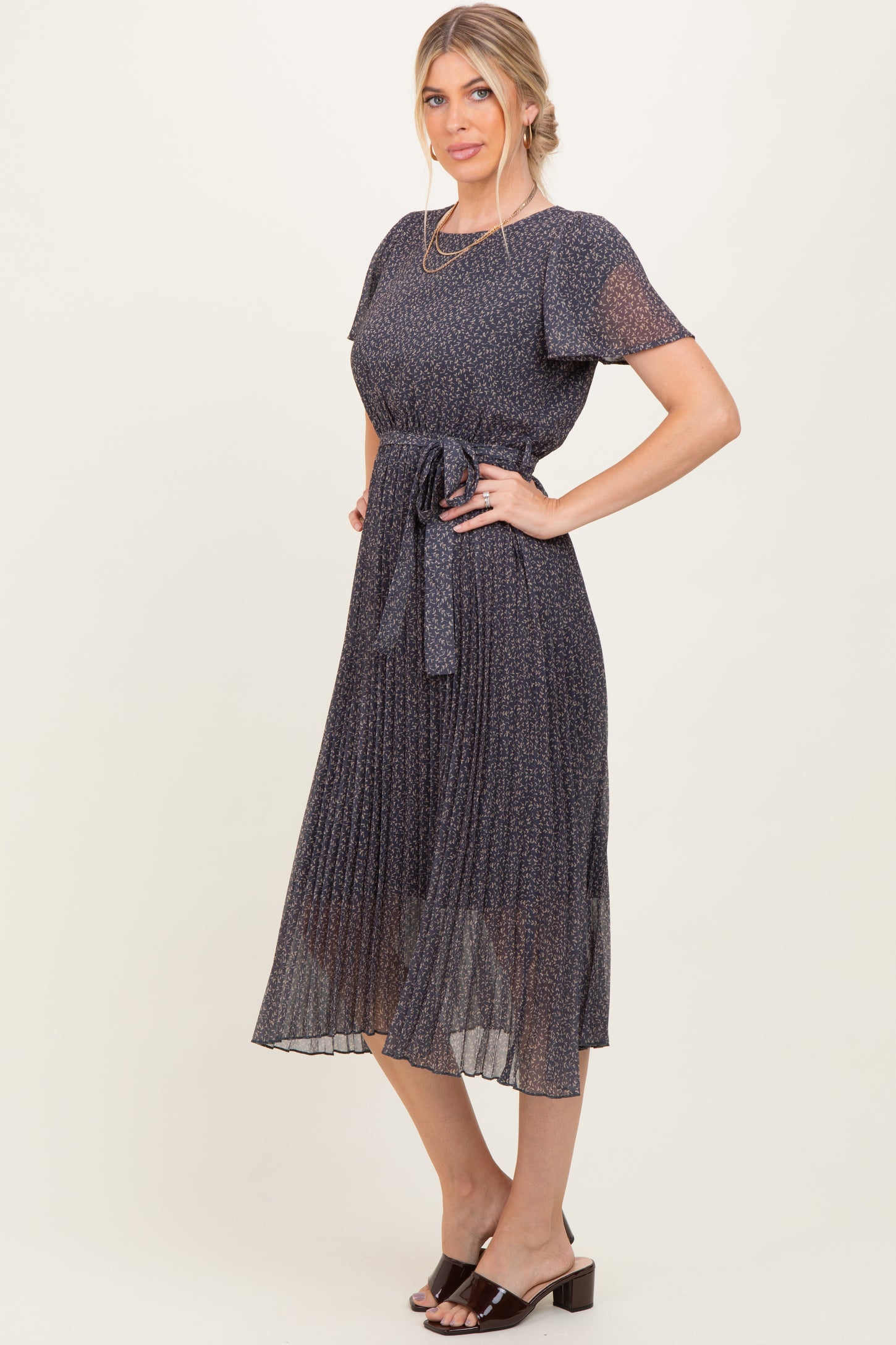 Grey Leaf Print Pleated Midi Dress