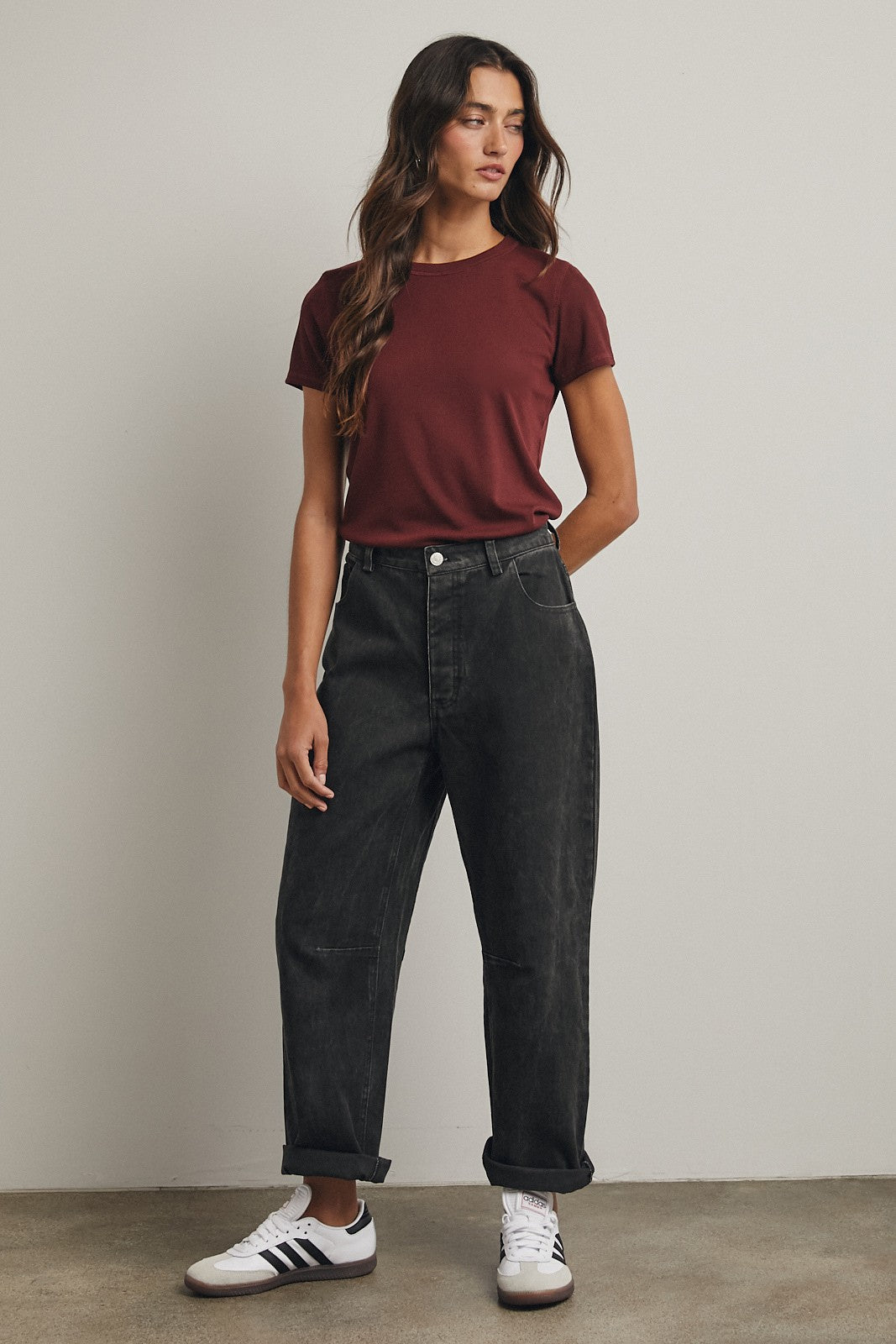 Burgundy Ribbed Short Sleeve Curved Hem Top