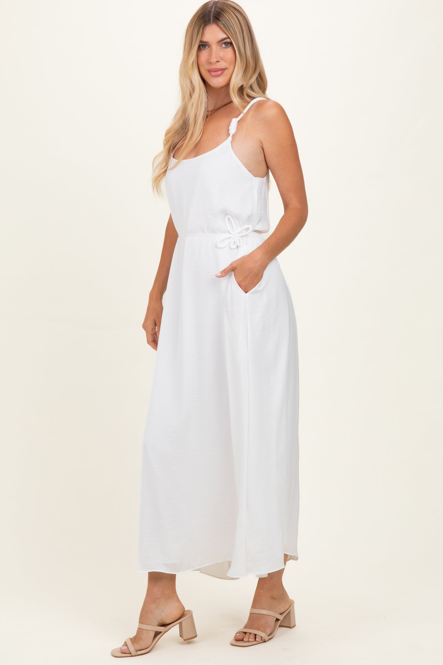 Off White Sleeveless Flower Belt Dress