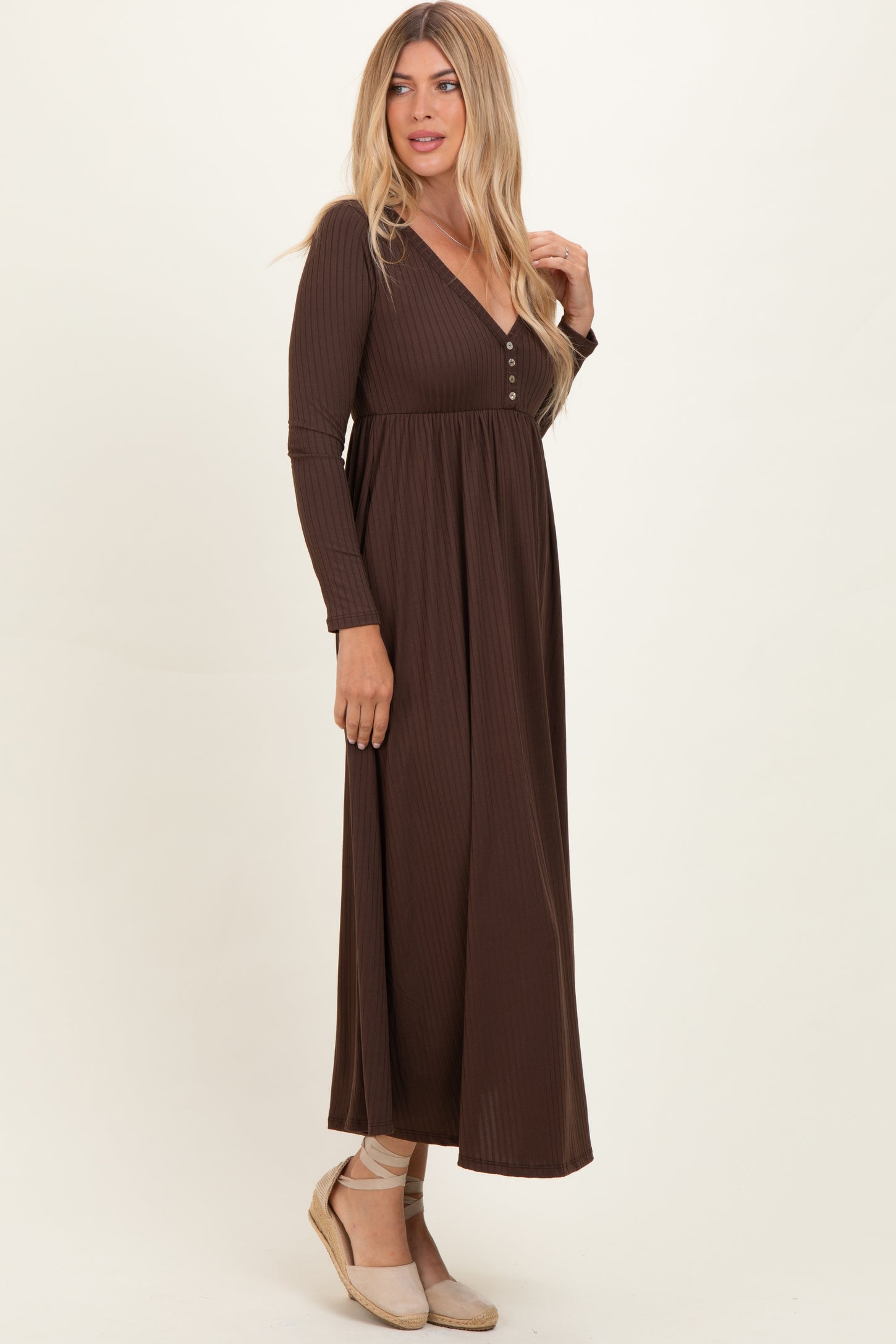 Brown Ribbed Knit Long Sleeve Maxi Dress