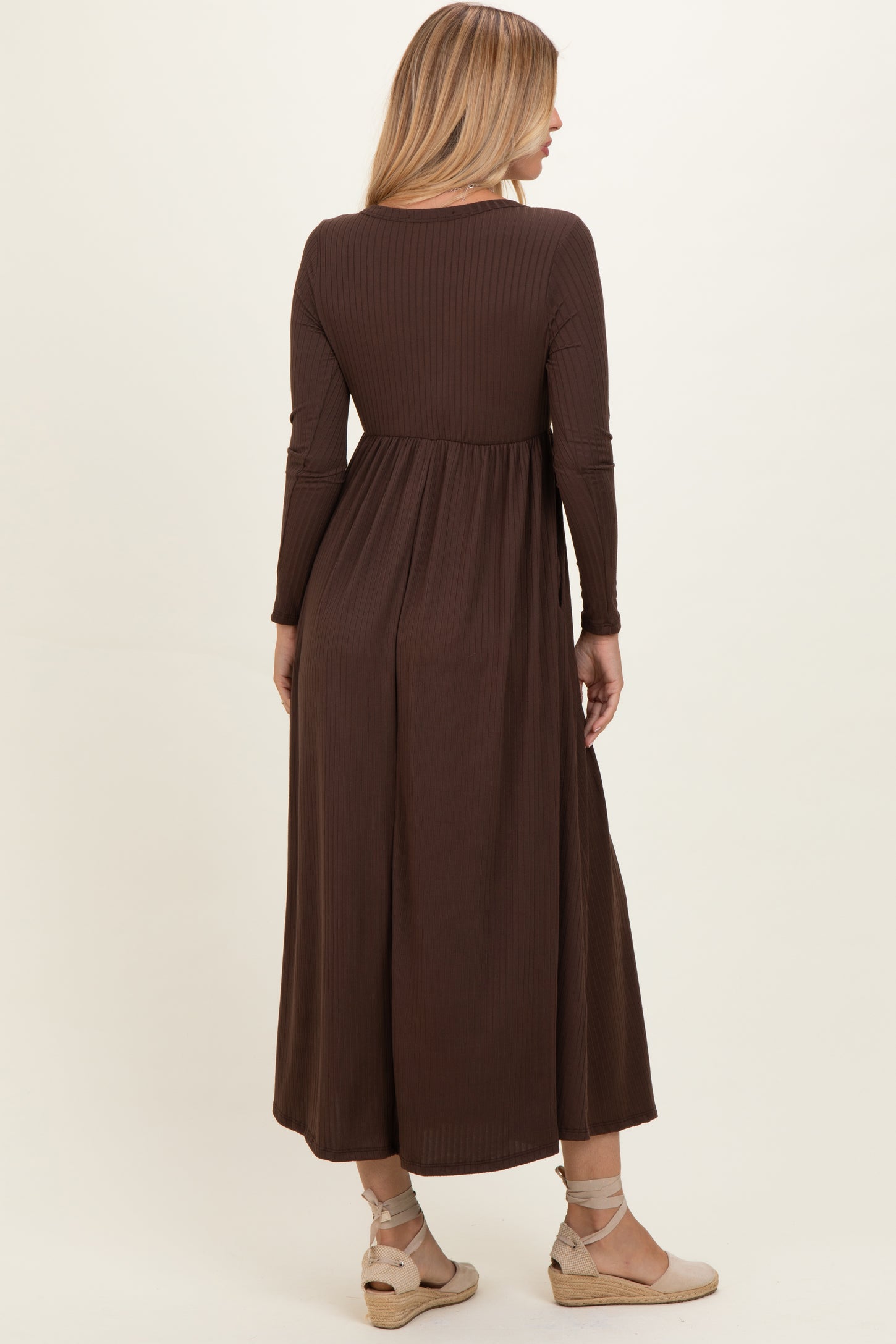 Brown Ribbed Knit Long Sleeve Maxi Dress