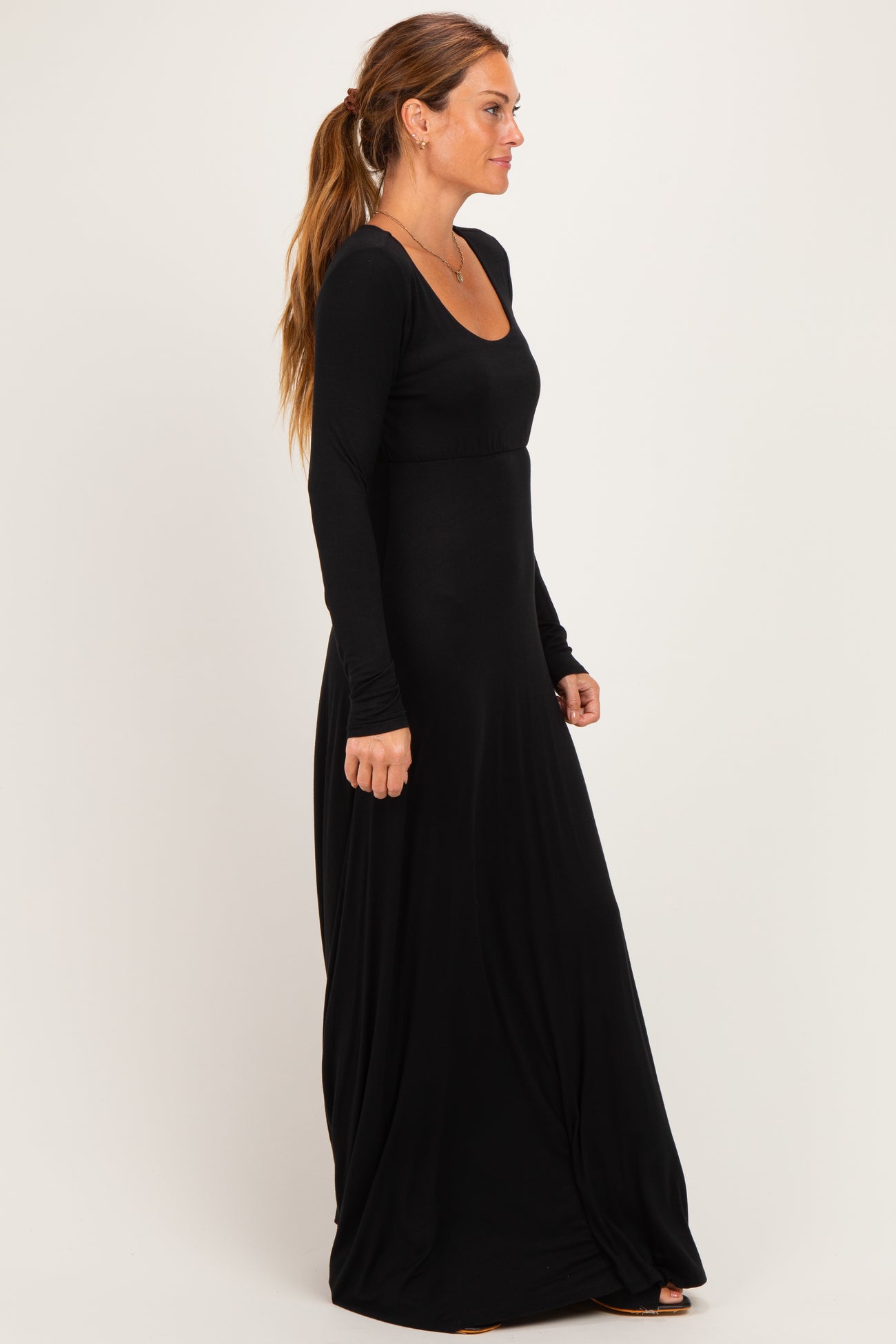 Black Solid Long Sleeve Scoop Neck A-Line Maxi Dress