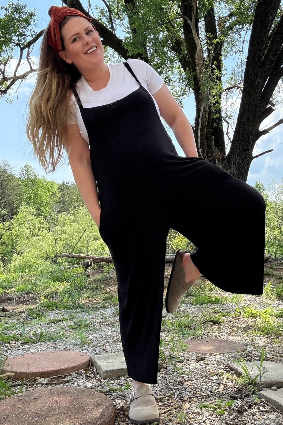Black Sleeveless Pocketed Wide Leg Maternity Jumpsuit