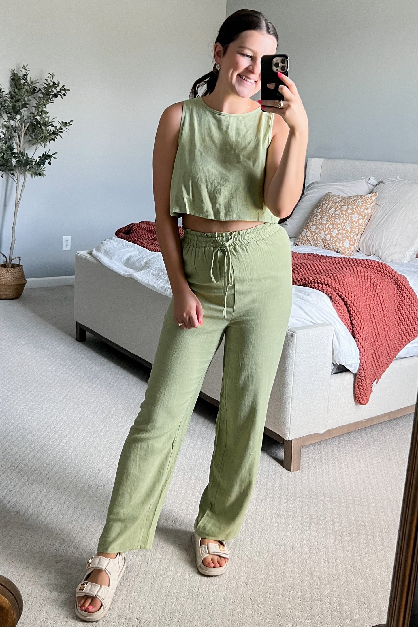Lime Green Sleeveless Top And Pants Two-Piece Set