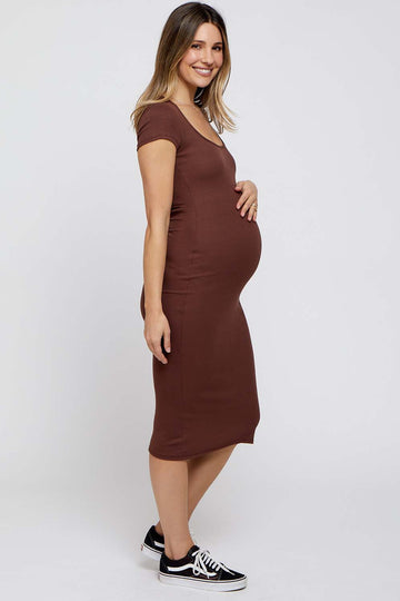 Brown Rib Knit Short Sleeve Maternity Midi Dress